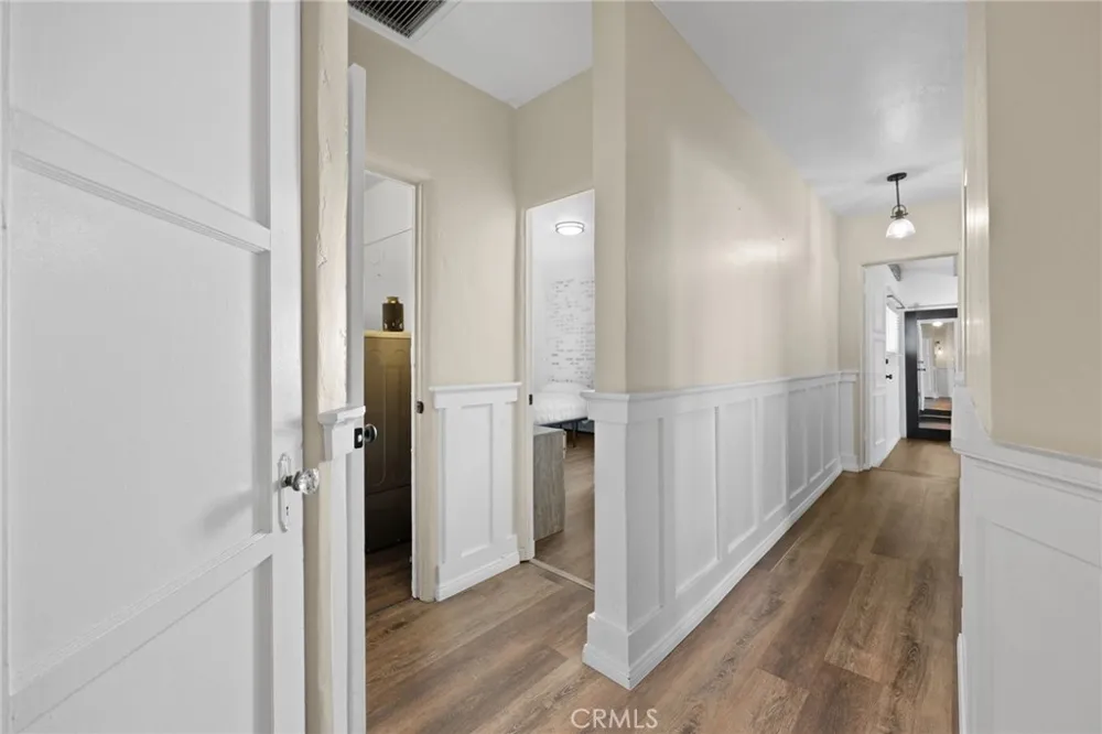 8319 S Van Ness Inglewood, CA 90305