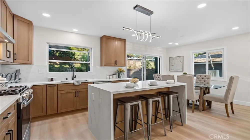 19102 Nestor Carson, CA 90746