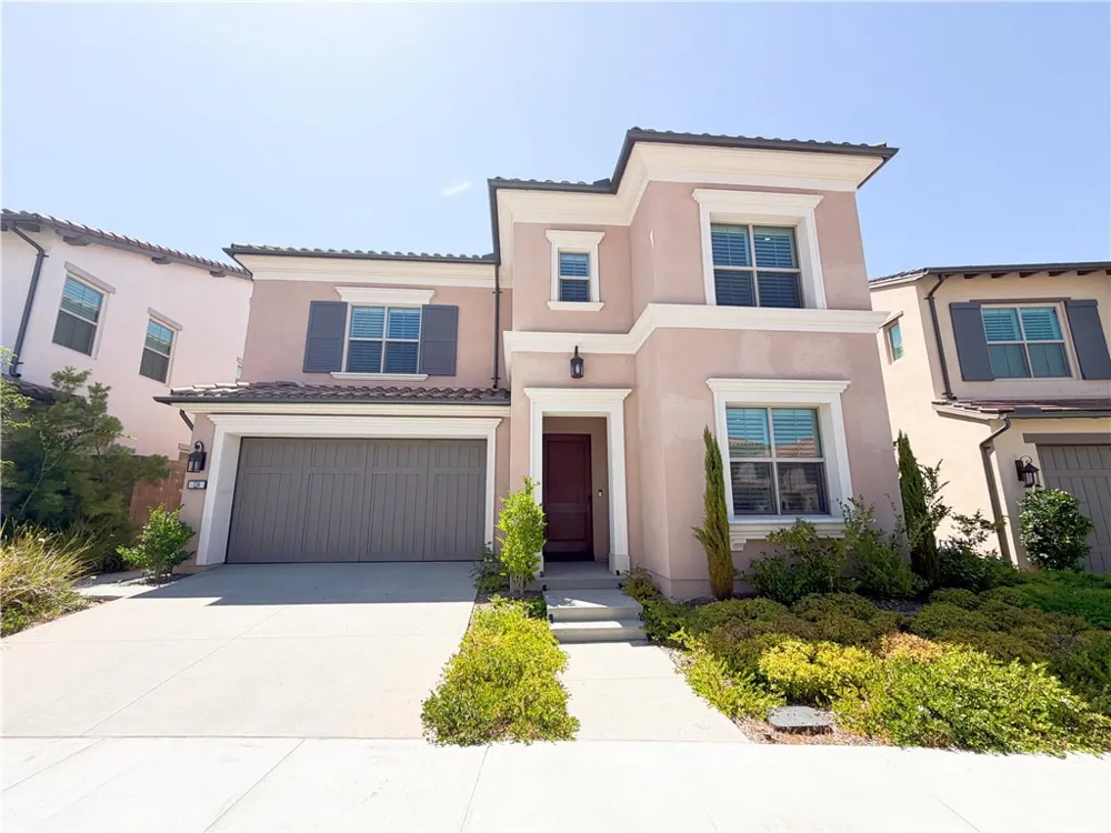 124 Albero Irvine, CA 92602