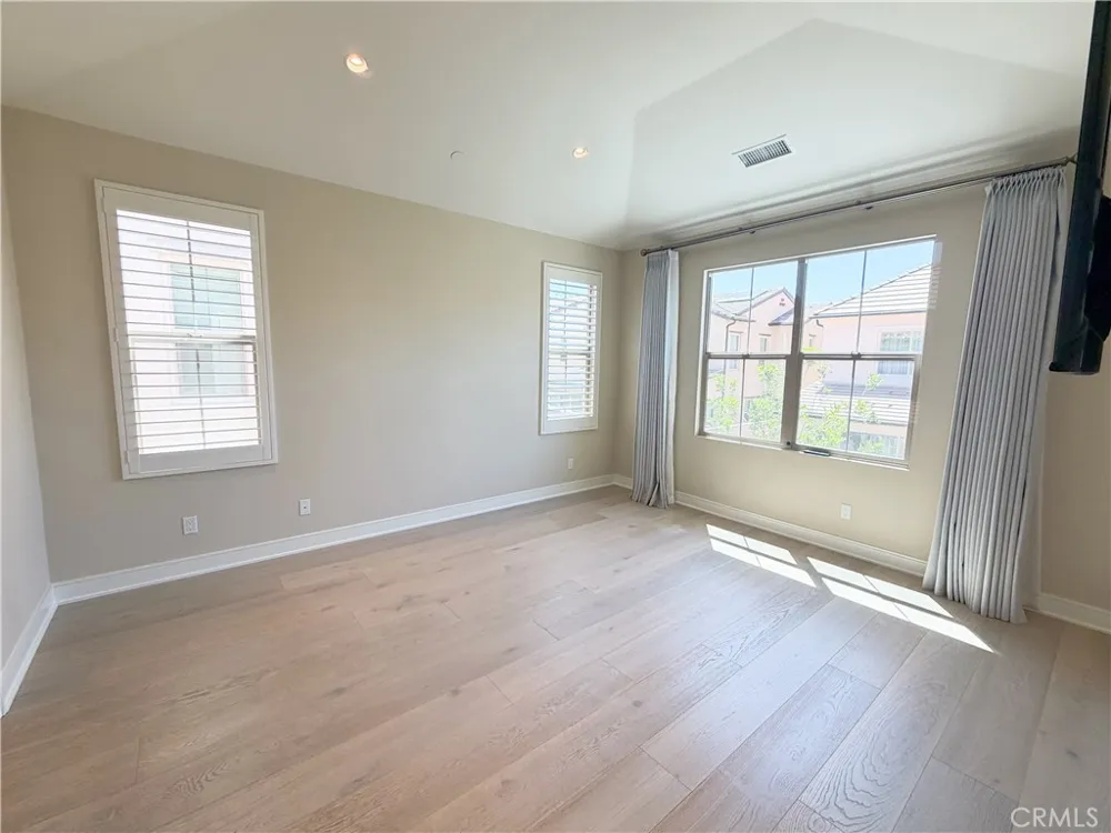 124 Albero Irvine, CA 92602