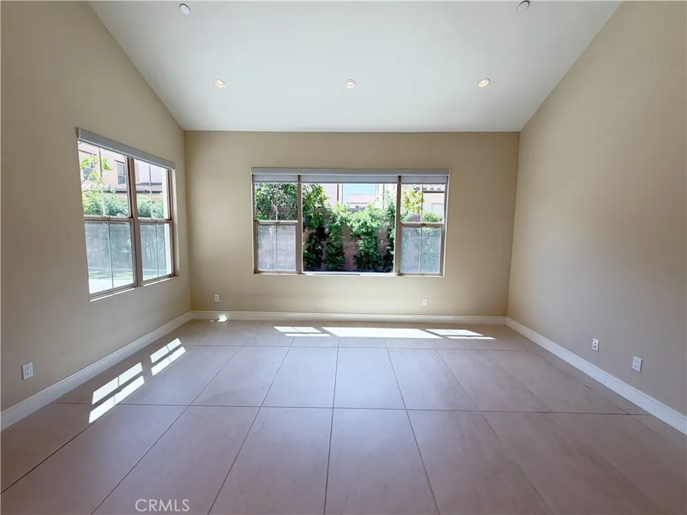 124 Albero Irvine, CA 92602