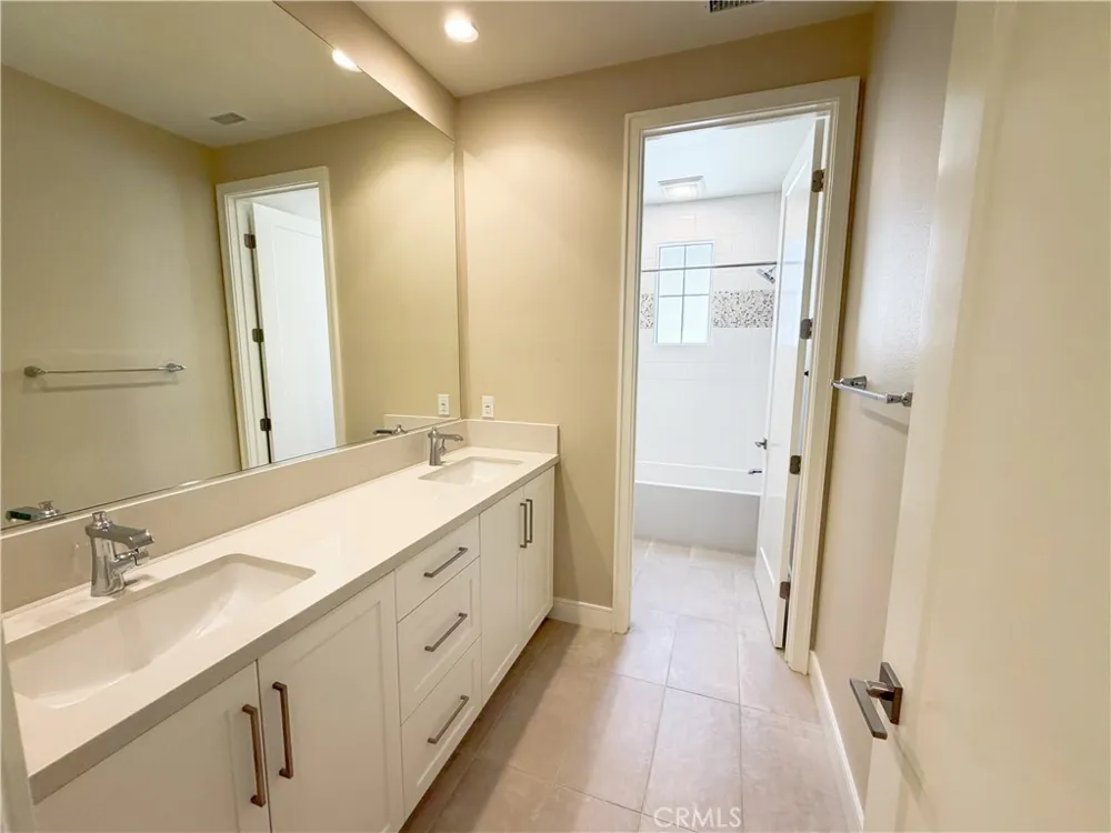 124 Albero Irvine, CA 92602