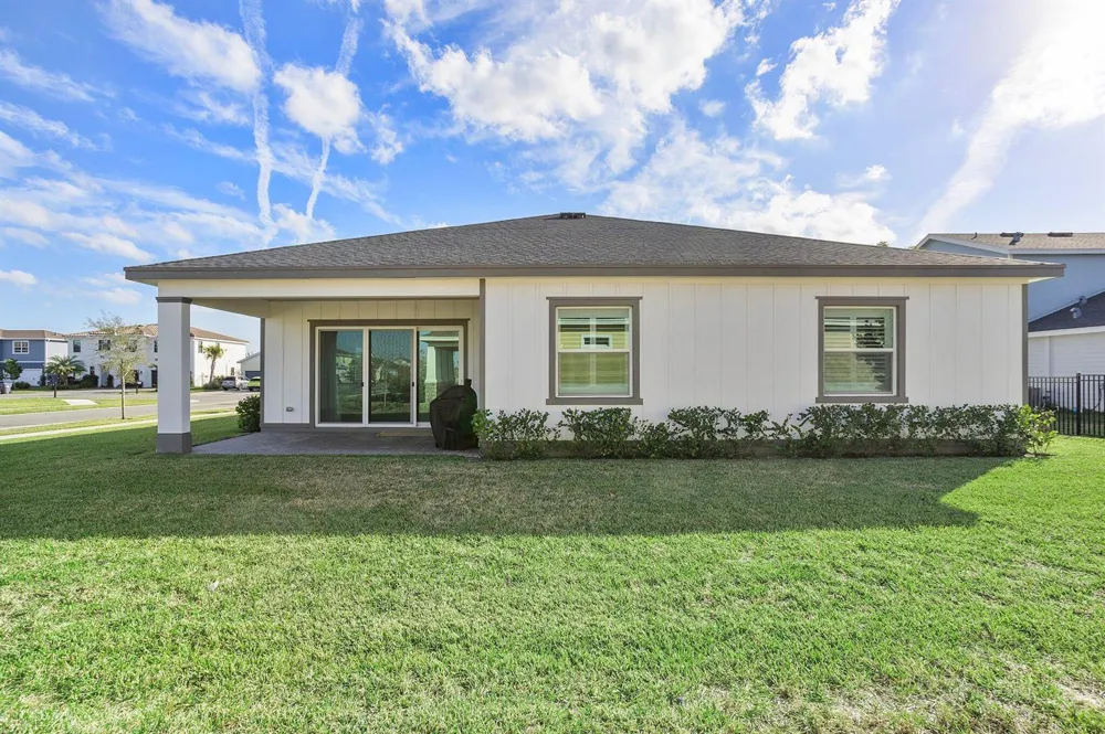 19043 BROAD SHORE Walk Loxahatchee, FL 33470