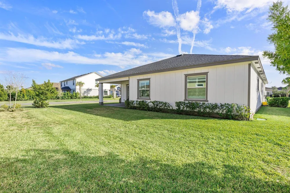 19043 BROAD SHORE Walk Loxahatchee, FL 33470