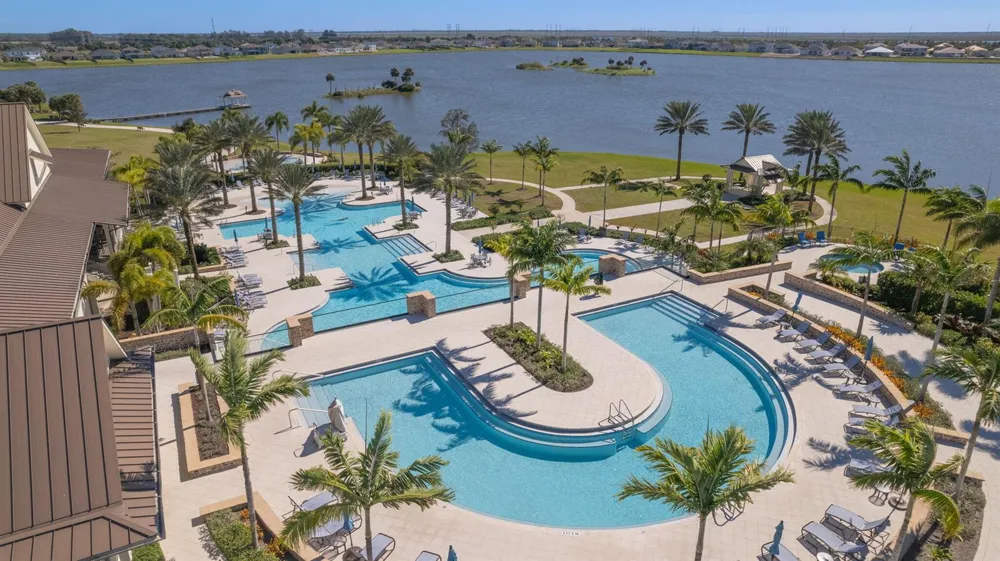 19043 BROAD SHORE Walk Loxahatchee, FL 33470