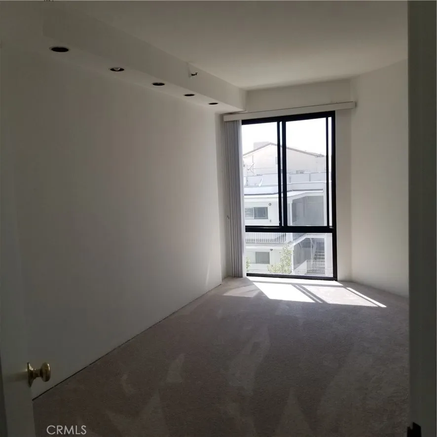 1310 E Ocean #405 Long Beach, CA 90802