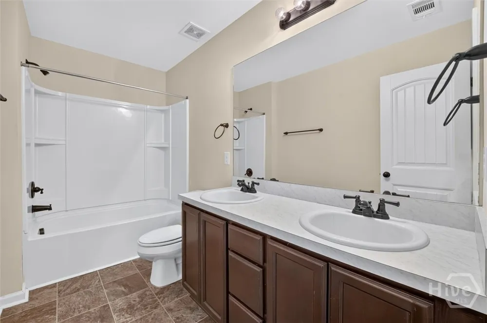 204 Steeple Run Clyo, GA 31303