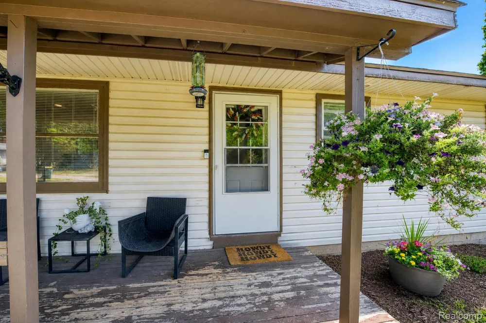 1412 Morningdove Road Wixom City, MI 48393