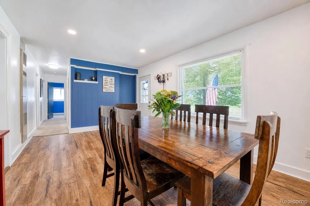 1412 Morningdove Road Wixom City, MI 48393
