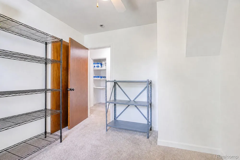 1412 Morningdove Road Wixom City, MI 48393