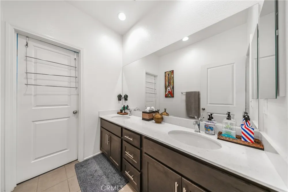 7391 Rocky Point Jurupa Valley, CA 92509