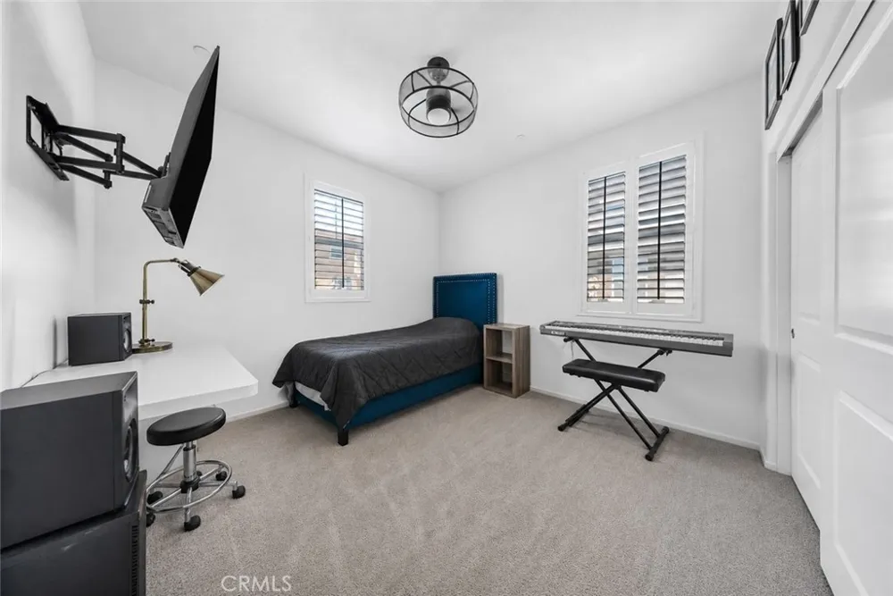 7391 Rocky Point Jurupa Valley, CA 92509