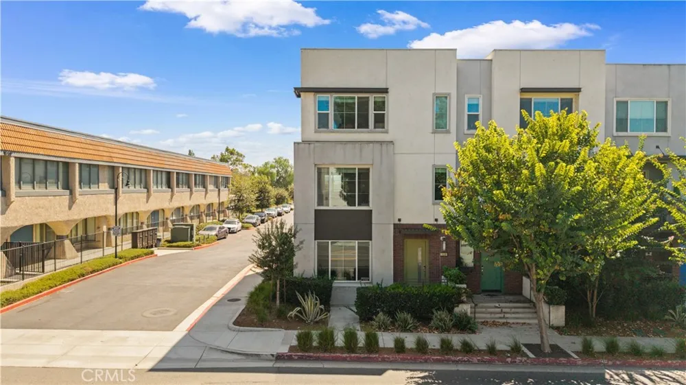 1530 W Cameron West Covina, CA 91790