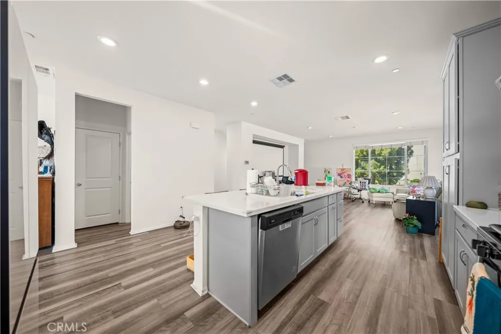 1530 W Cameron West Covina, CA 91790