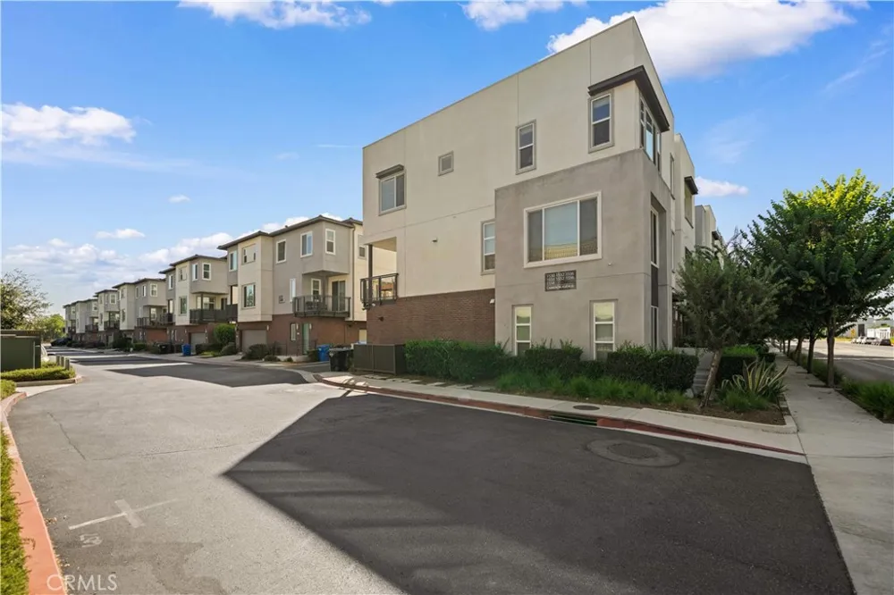 1530 W Cameron West Covina, CA 91790