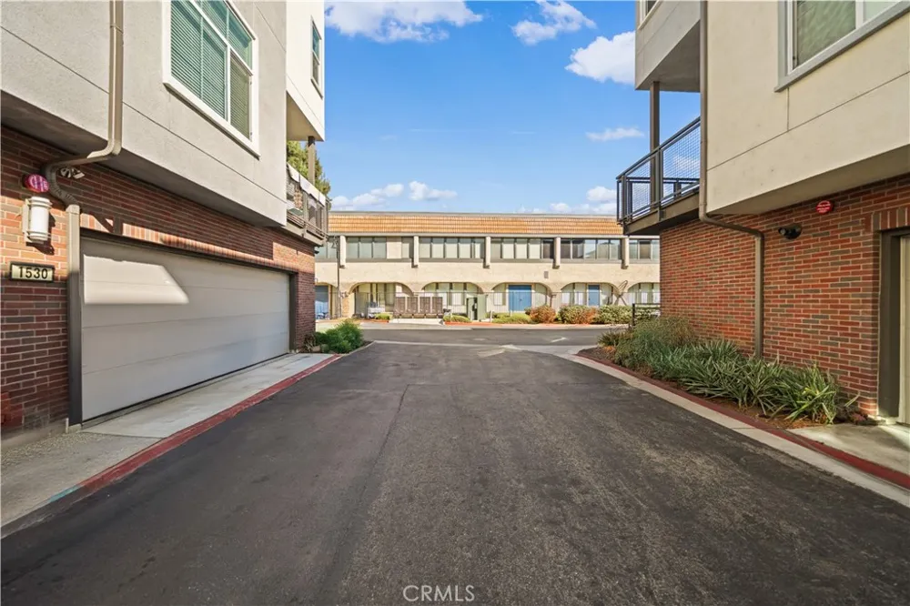 1530 W Cameron West Covina, CA 91790
