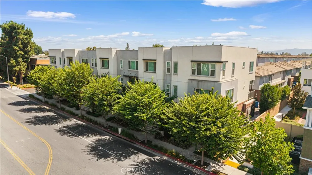 1530 W Cameron West Covina, CA 91790