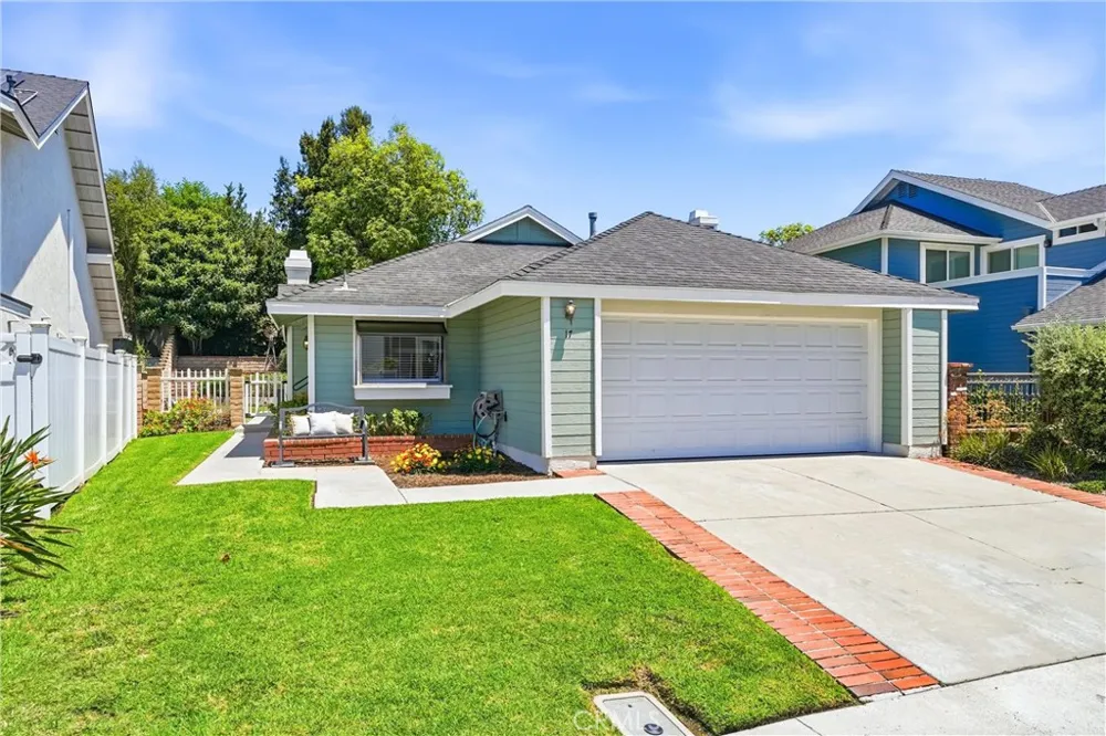 17 Jasmine Creek Laguna Hills, CA 92653
