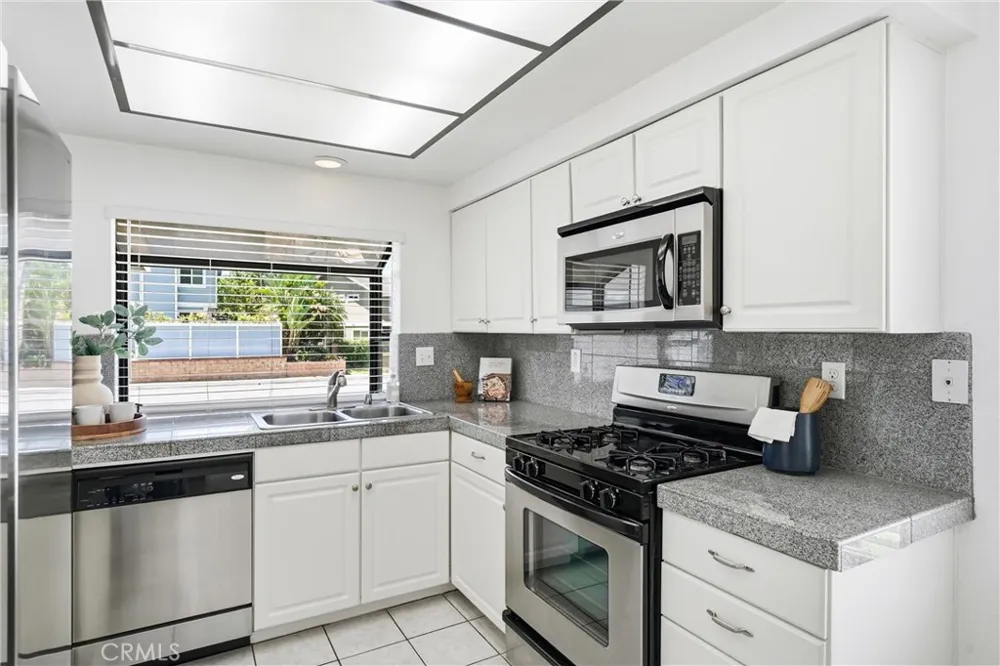 17 Jasmine Creek Laguna Hills, CA 92653