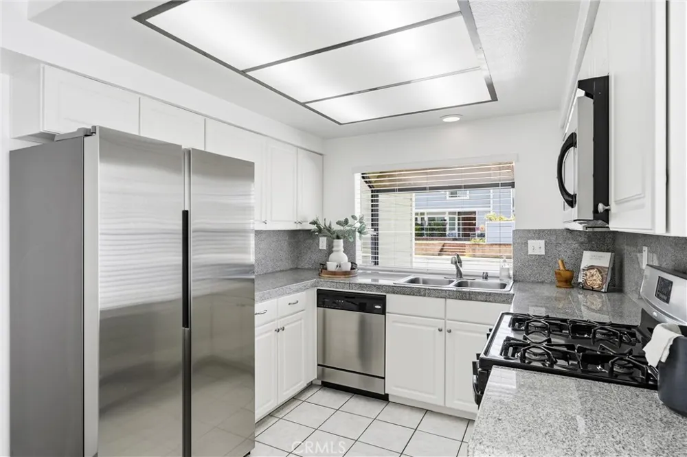 17 Jasmine Creek Laguna Hills, CA 92653