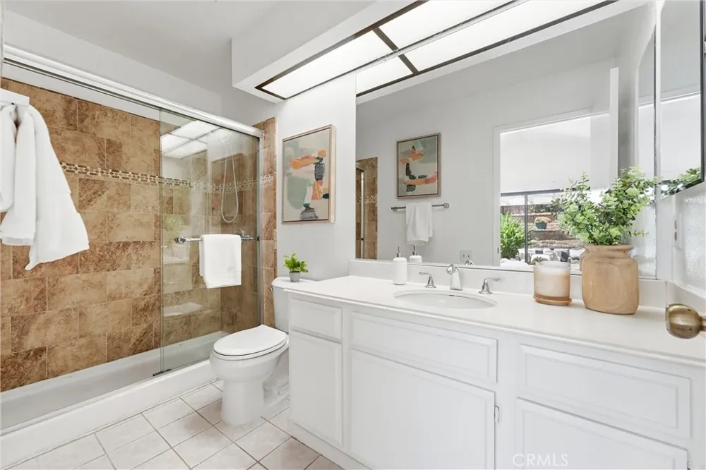 17 Jasmine Creek Laguna Hills, CA 92653