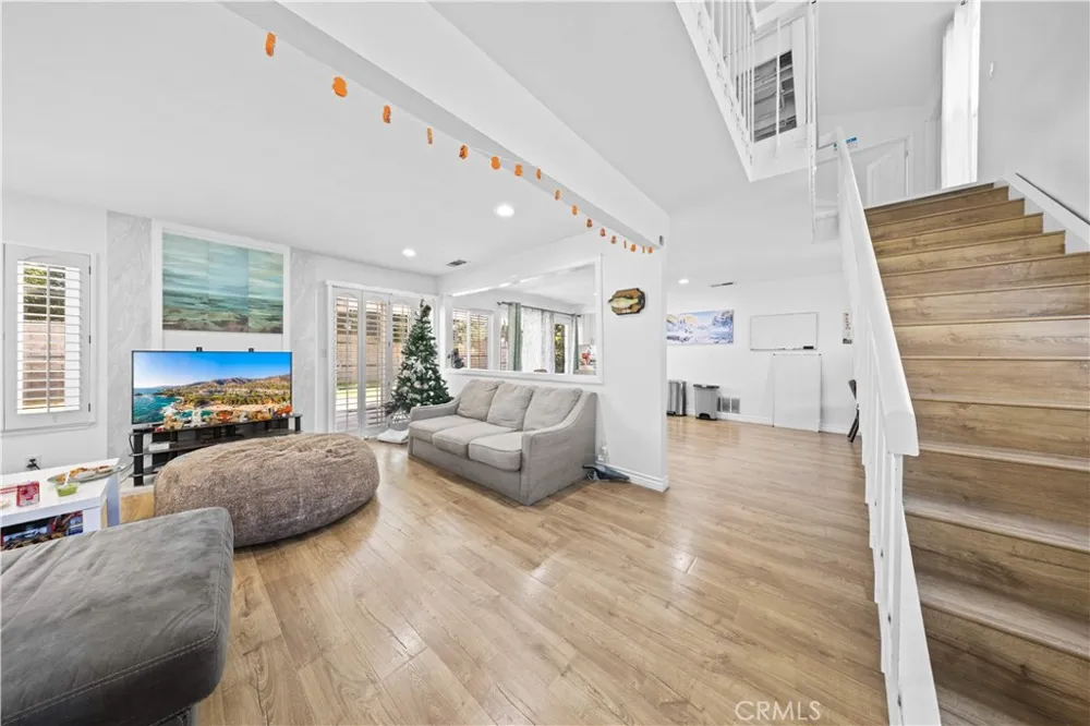 17612 Webster Irvine, CA 92614