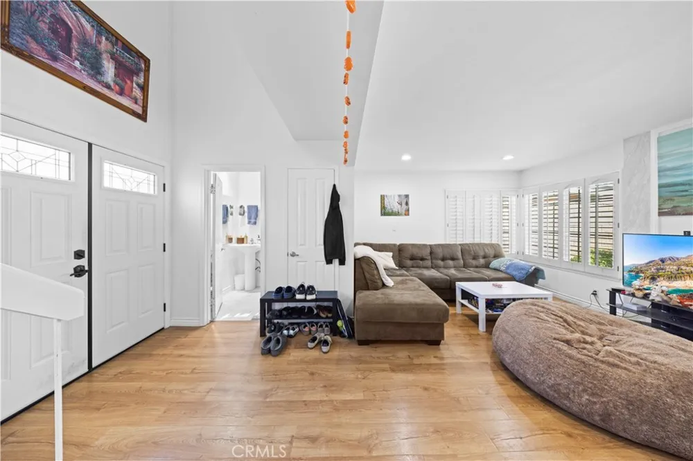 17612 Webster Irvine, CA 92614