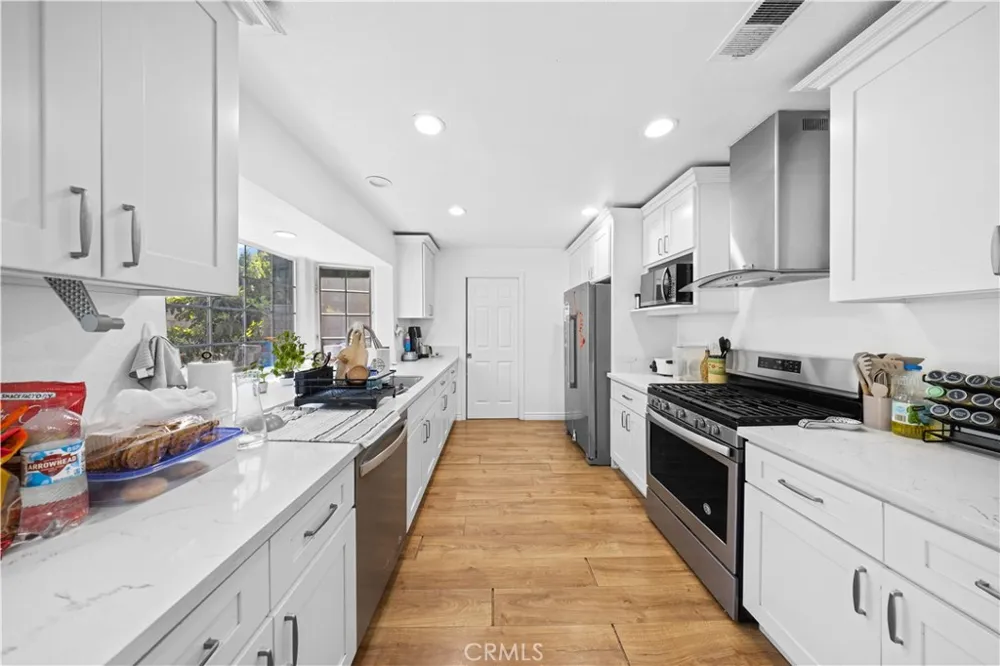 17612 Webster Irvine, CA 92614