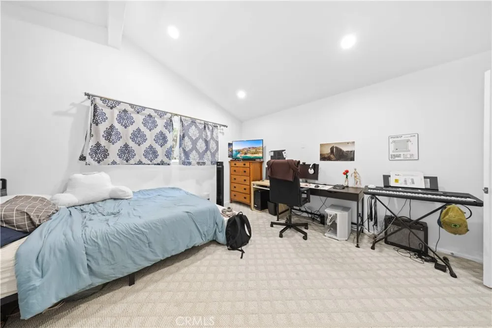 17612 Webster Irvine, CA 92614