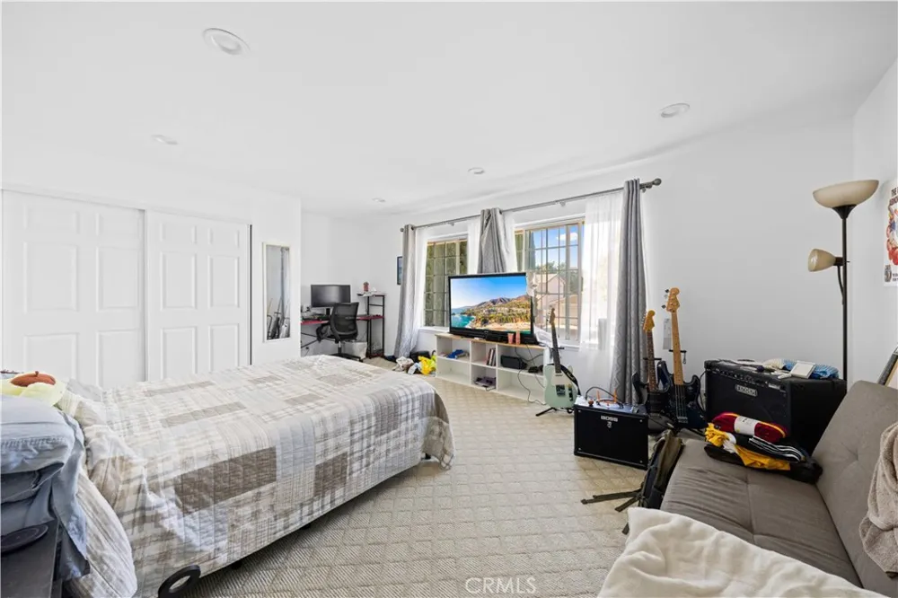17612 Webster Irvine, CA 92614