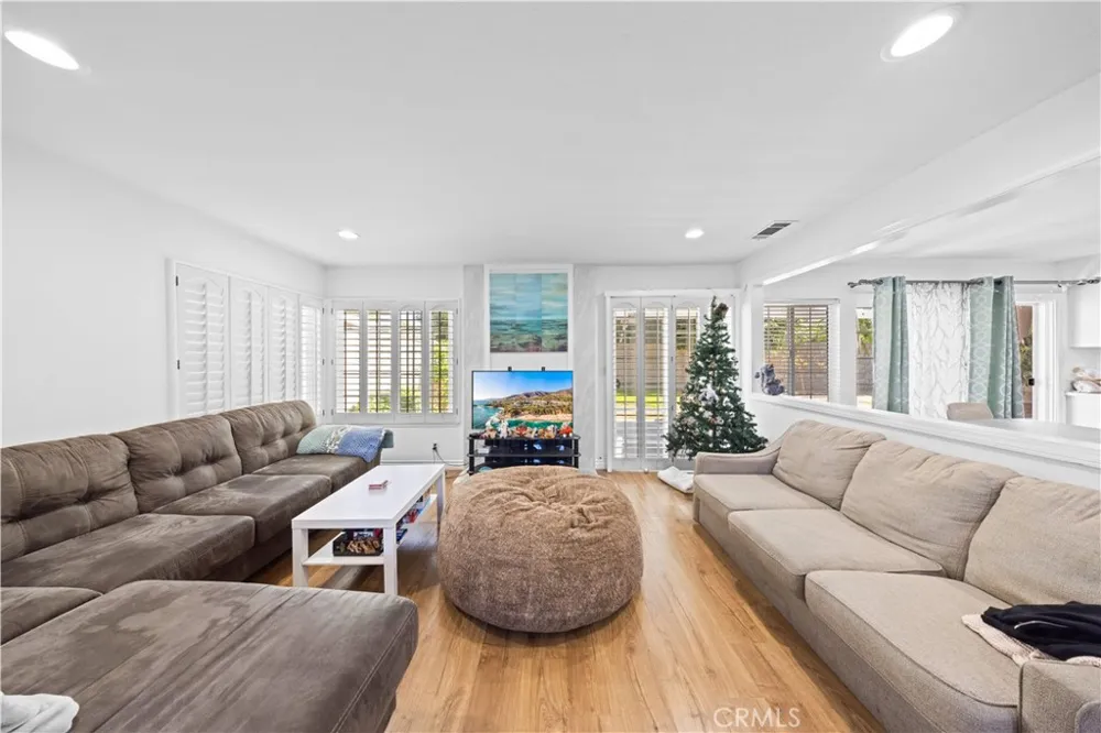 17612 Webster Irvine, CA 92614