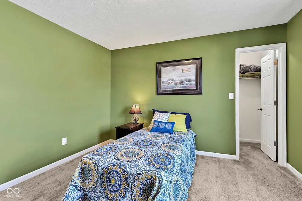 80 Blue Lace Drive Whiteland, IN 46184