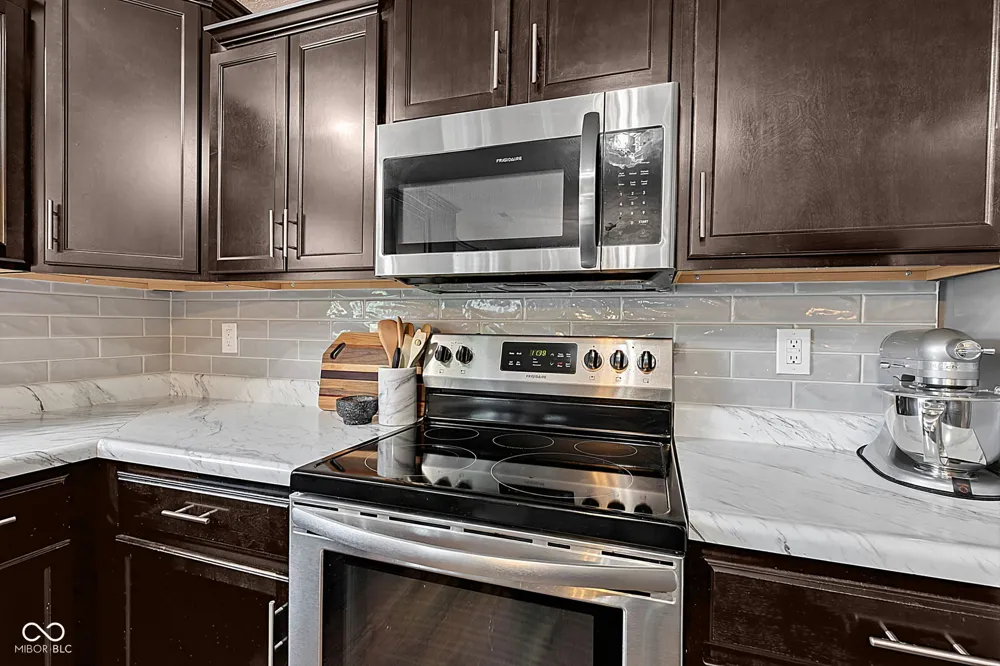 80 Blue Lace Drive Whiteland, IN 46184
