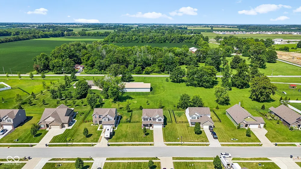 80 Blue Lace Drive Whiteland, IN 46184