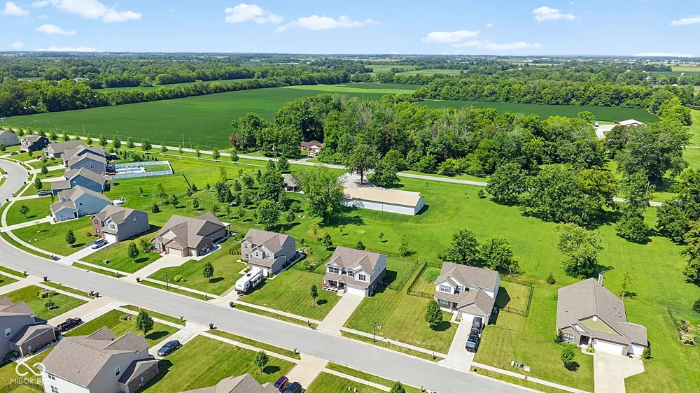 80 Blue Lace Drive Whiteland, IN 46184