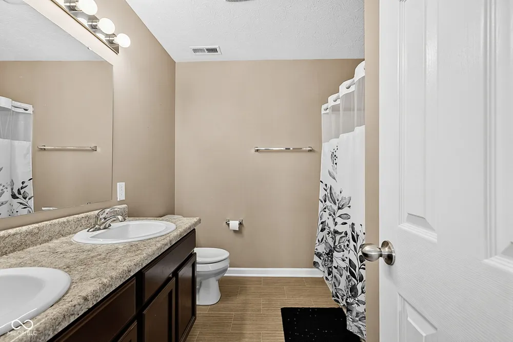 80 Blue Lace Drive Whiteland, IN 46184
