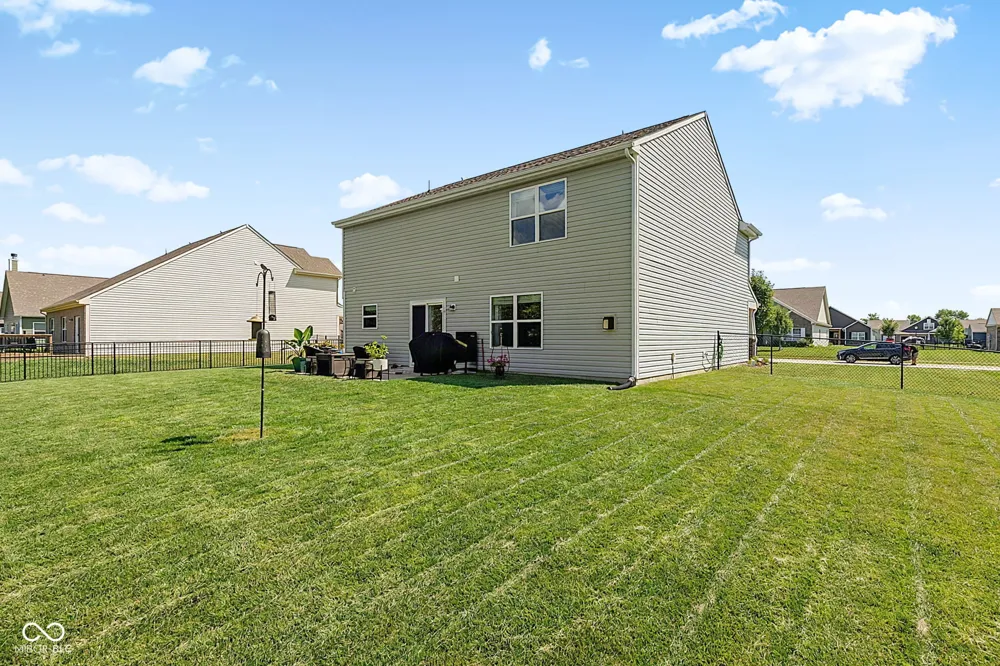 80 Blue Lace Drive Whiteland, IN 46184