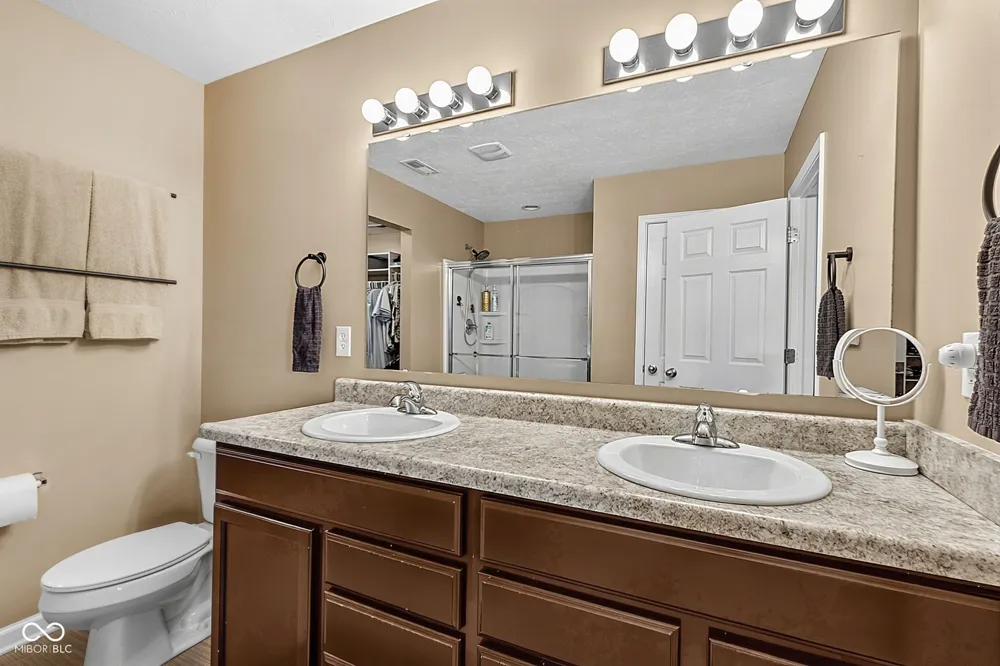 80 Blue Lace Drive Whiteland, IN 46184