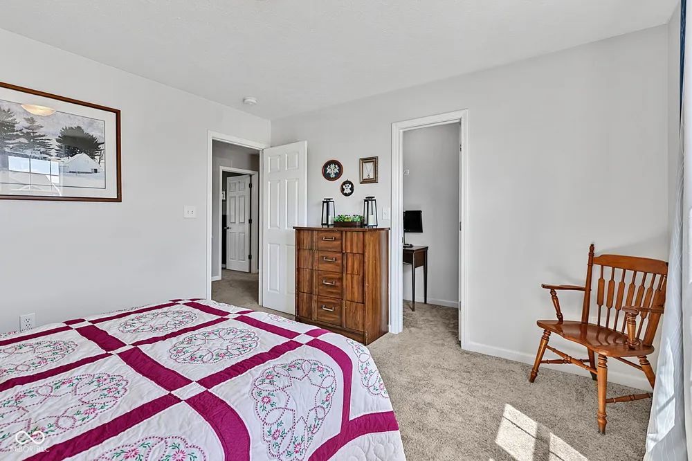 80 Blue Lace Drive Whiteland, IN 46184