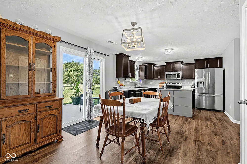 80 Blue Lace Drive Whiteland, IN 46184