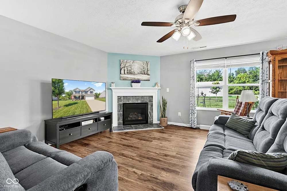 80 Blue Lace Drive Whiteland, IN 46184