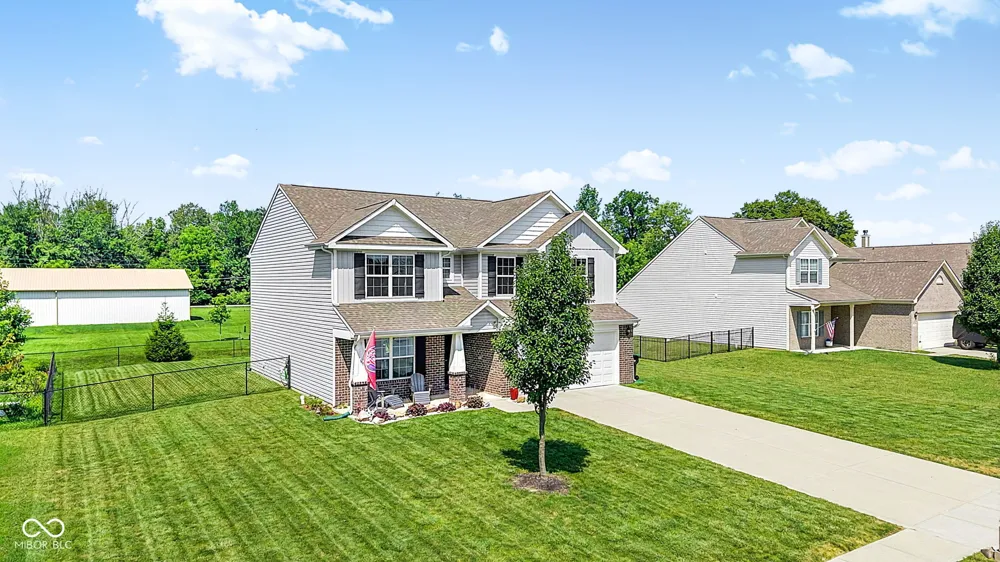 80 Blue Lace Drive Whiteland, IN 46184