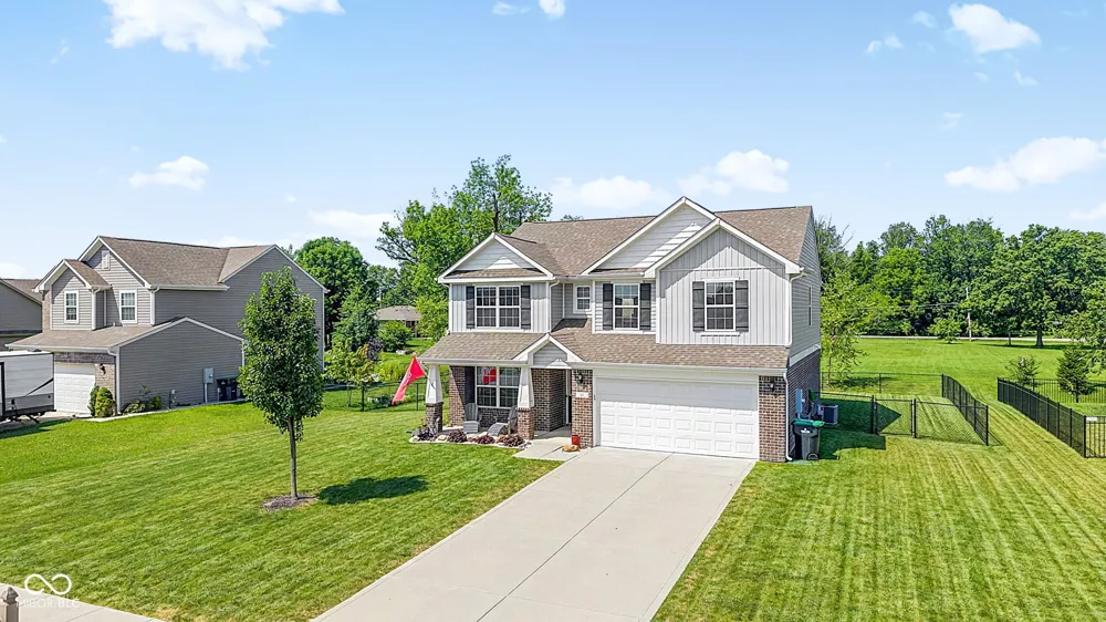 80 Blue Lace Drive Whiteland, IN 46184