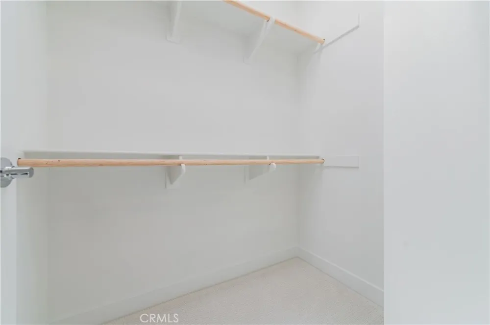 589 S Lyon St Santa Ana, CA 92705