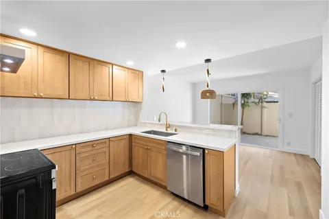 655 W 6th #A