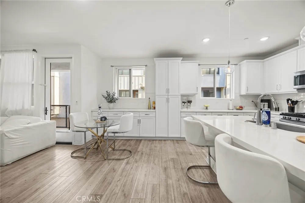 4096 E Luna Paseo #45 Ontario, CA 91764