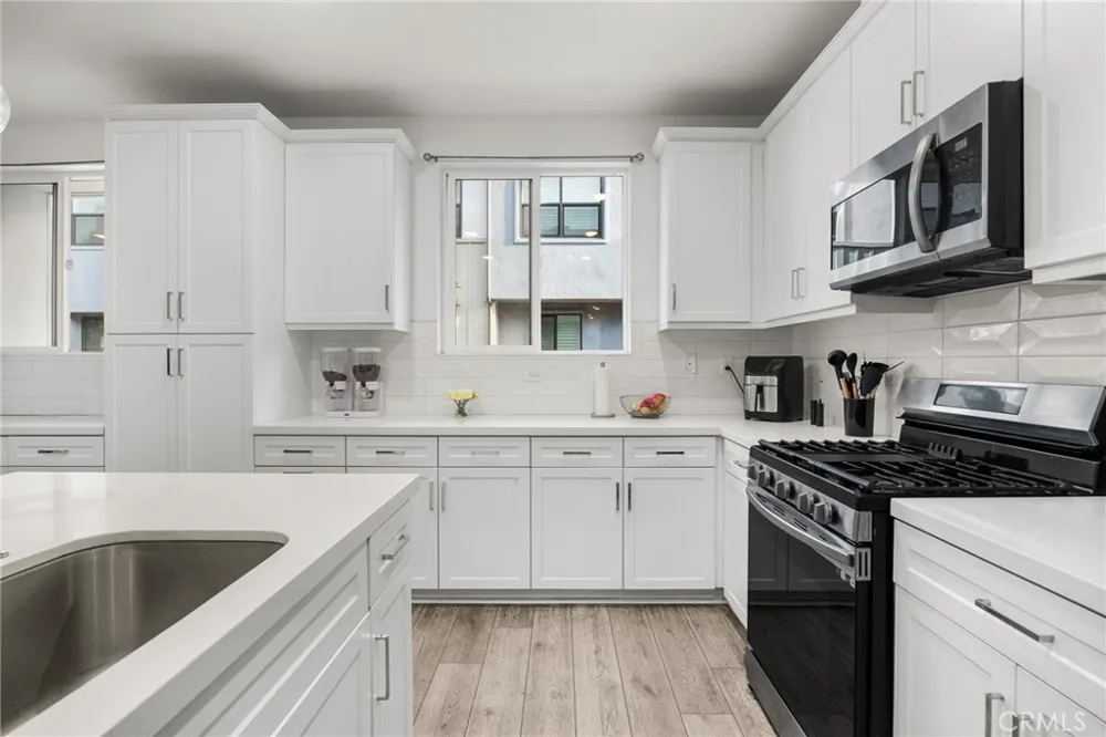 4096 E Luna Paseo #45 Ontario, CA 91764