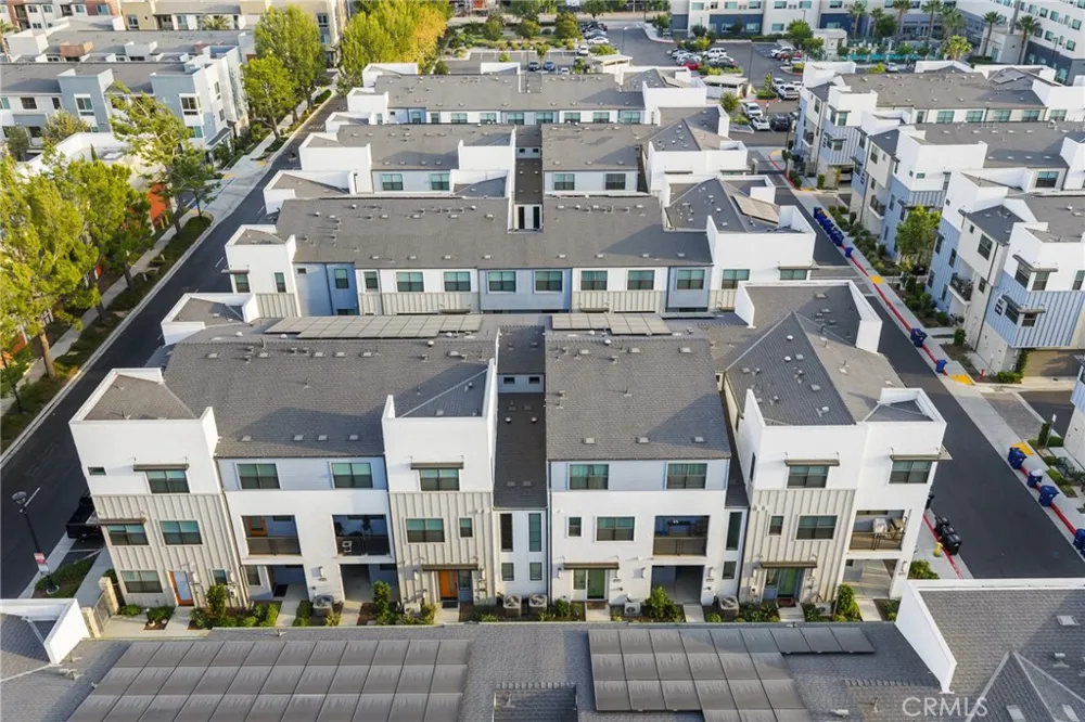 4096 E Luna Paseo #45 Ontario, CA 91764