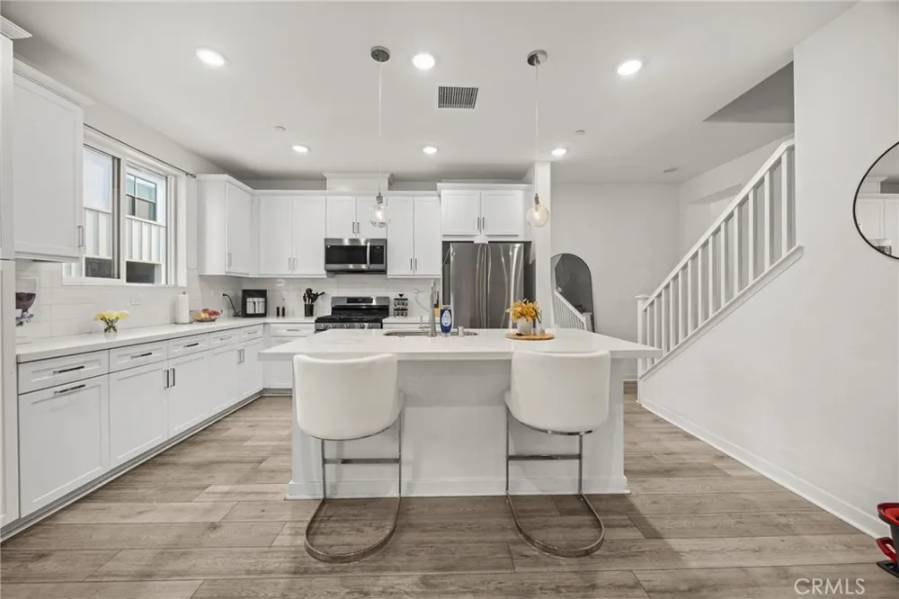 4096 E Luna Paseo #45 Ontario, CA 91764