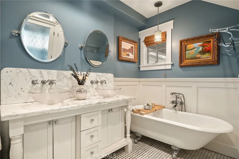 713 Larkspur Avenue Corona del Mar, CA 92625